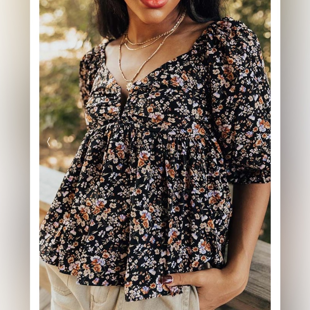 Vici Floral Top Size M